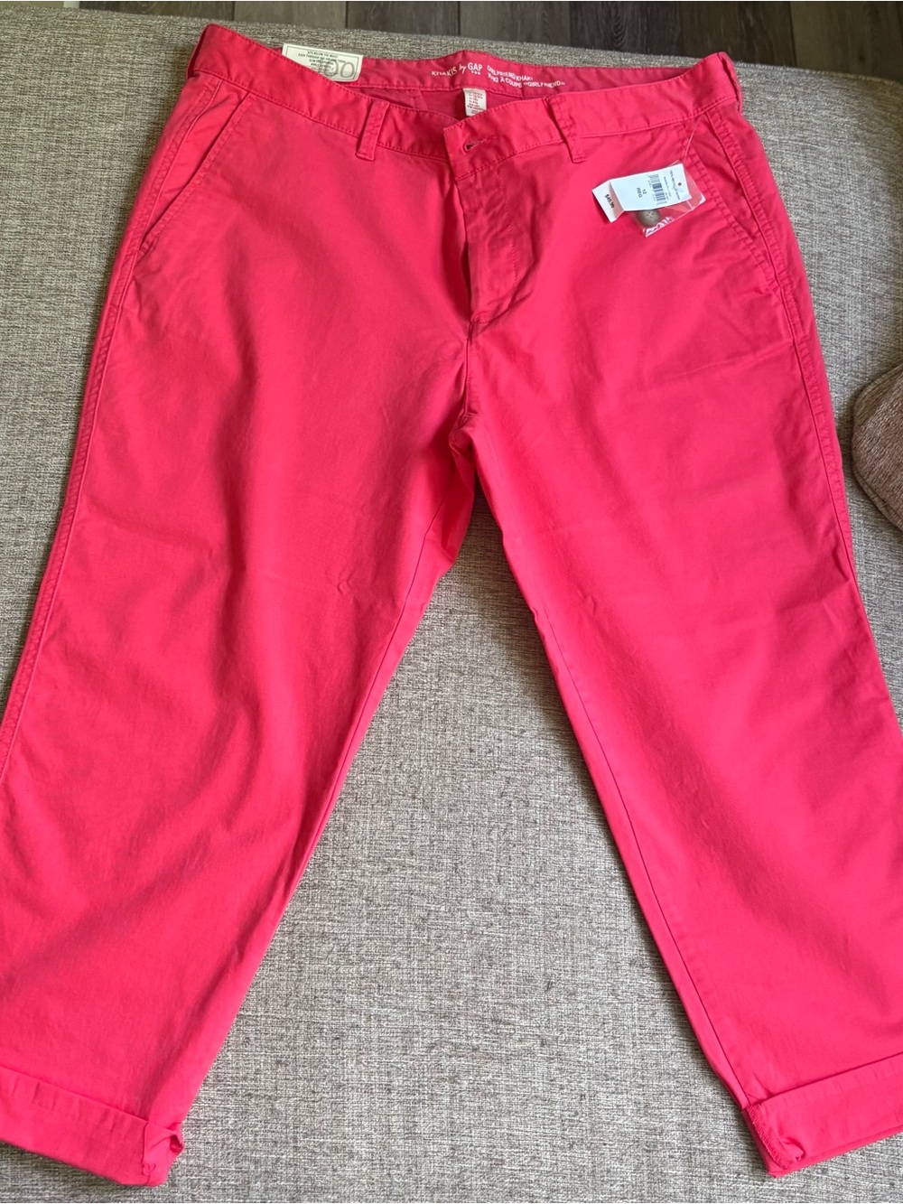 GAP Women's Bright Hot Pink Cropped Jeans
